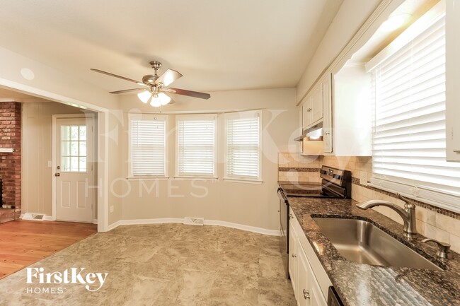 10328 Horton St, Overland Park, KS 66207 - photo 5