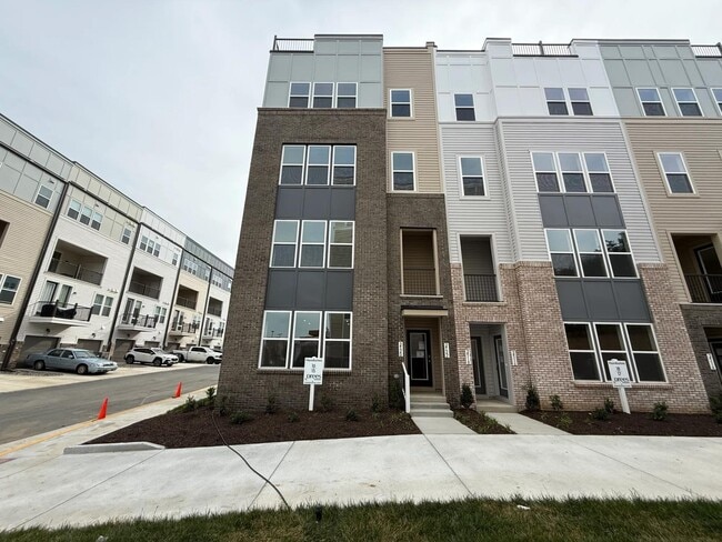 Neabsco Commons, Woodbridge, VA 22191 - photo 2