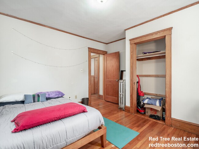 54 Upland Rd unit 2, Somerville, MA 02144 - photo 4