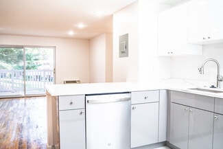 78 Laning St, Southington, CT 06489