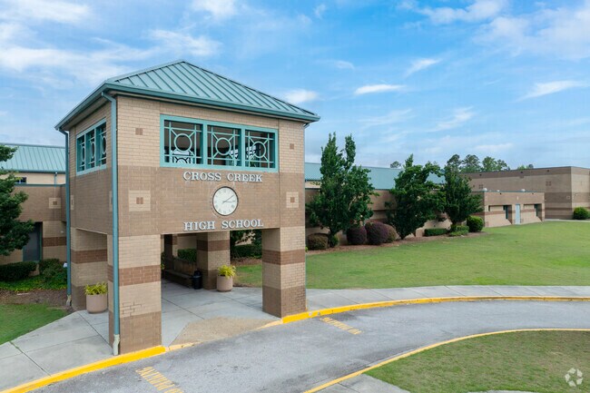 Cross Creek High School is a public school with a Niche overall score of C.