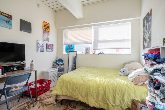 Park Terrace West Apartments - Location is Everything!, Madison, WI 53715 - photo 5