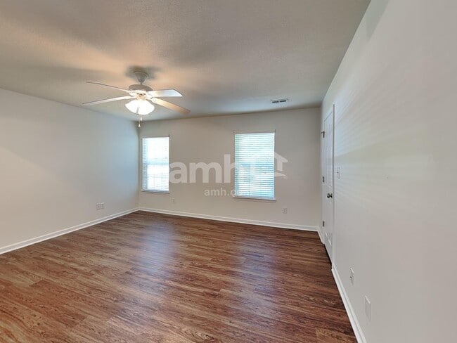 10815 Pointer Ridge Dr, Charlotte, NC 28214 - photo 7