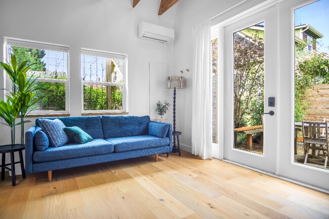 3917 NE 12th Ave, Portland, OR 97212 - photo 5