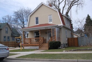 6512 23rd Ave Unit Lower, Kenosha, WI 53143