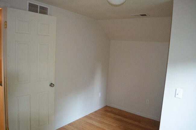 625 S Oak St unit B, Mount Pleasant, MI 48858 - photo 6