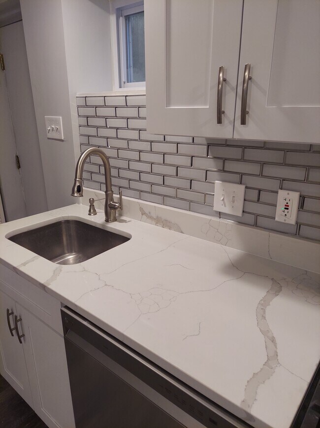 5015 N Capitol St NE unit B, Washington, DC 20011 - photo 5