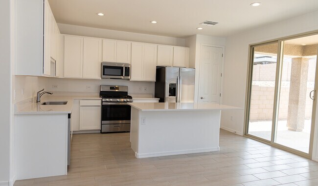 7854 S Star Wash Loop, Tucson, AZ 85757 - photo 5
