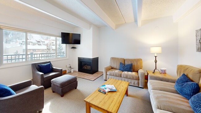 508 E Lionshead Cir unit 310/Week 37, Vail, CO 81657 - photo 2