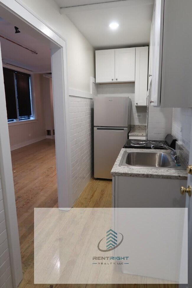 4825 N Talman Ave unit 4833 N Tal, Chicago, IL 60625 - photo 2