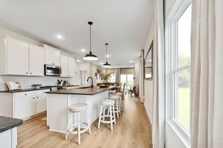 5062 Shepherds Glen, Willoughby, OH 44094