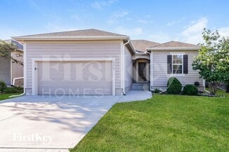 10913 Highview Rd, Peculiar, MO 64078