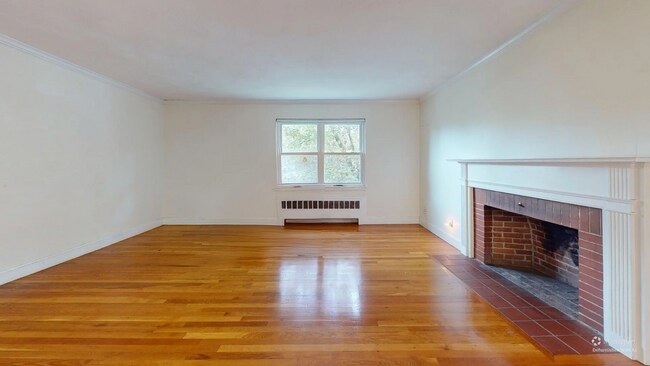 113-115-115 Withington Rd unit 113, Newton, MA 02460 - photo 2