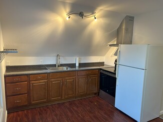 7 Saint Mary St Unit 3, Fairhaven, MA 02719