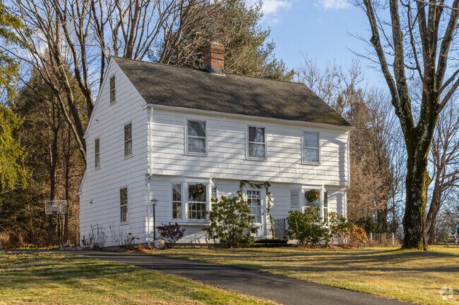 From cozy Colonials to ranches, Newtown homes reflect the town's rich New England heritage.