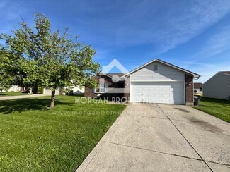 1216 Wolf Run Ct, Anderson, IN 46013