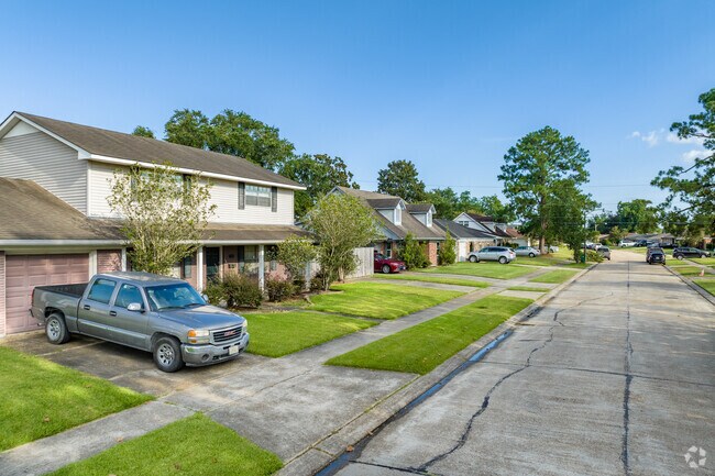 Terrytown offers quiet streets with sidewalks throughout the community.