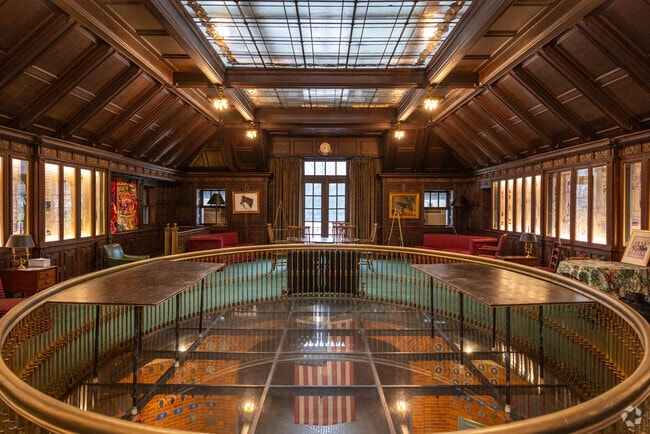 The United States Equestrian Team Foundation is proud to call Peapack-Gladstone its home.