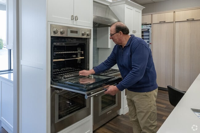 S&W Appliance is a family-owned place to find your next replacement or remodeling needs.
