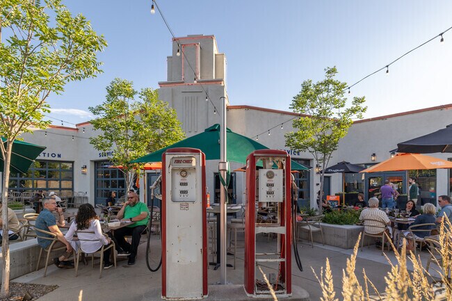 Bar Roma’s patio in Nob Hill pairs vintage pumps with vibrant outdoor dining.