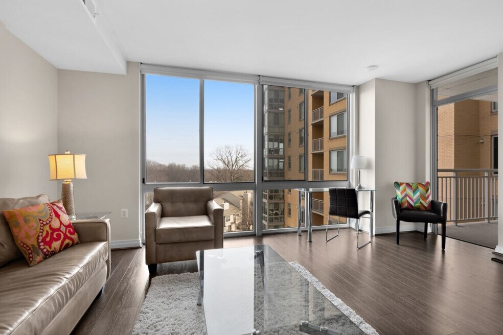 3718 Midtown Dr unit ID1351205P, Tampa, FL 33607 - photo 1