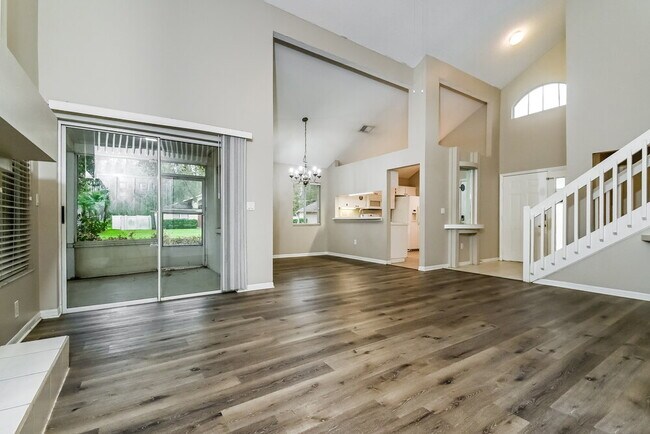 28547 Tall Grass Dr, Wesley Chapel, FL 33543 - photo 5