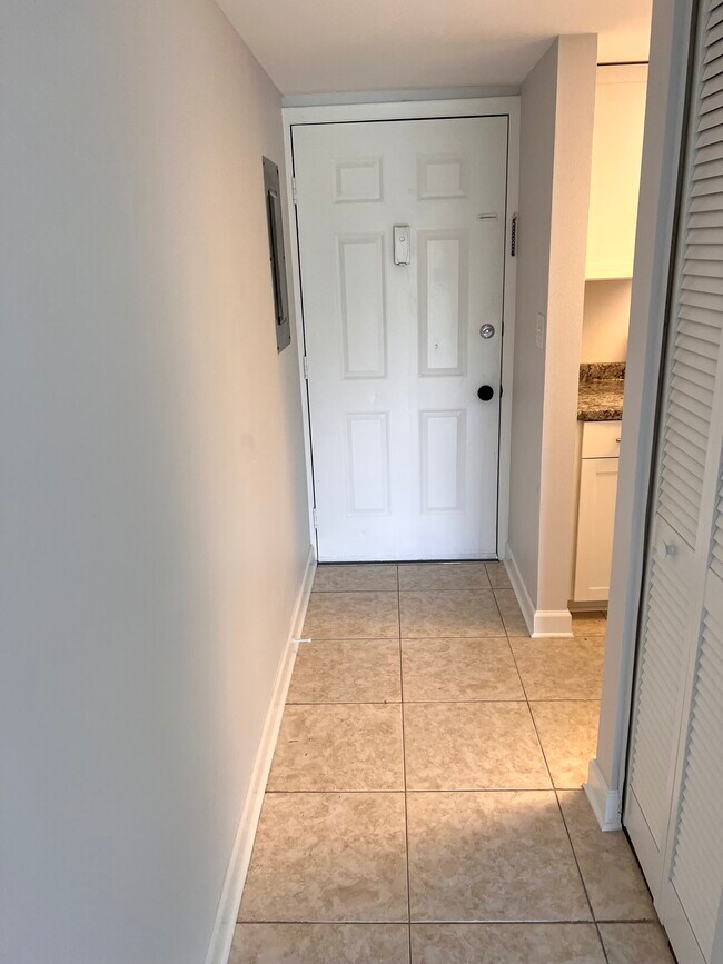 Sandhill Pines unit 131B, Punta Gorda, FL 33980 - photo 4