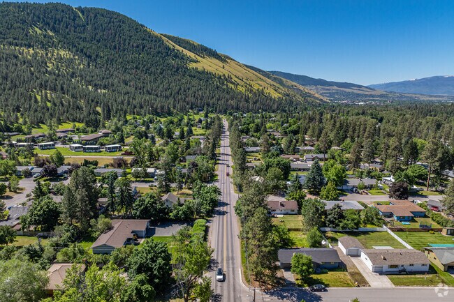 Rattlesnake Drive is the rural neighborhood's main thoroughfare.