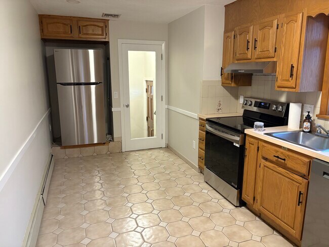 274 Derby St, West Newton, MA 02465 - photo 7