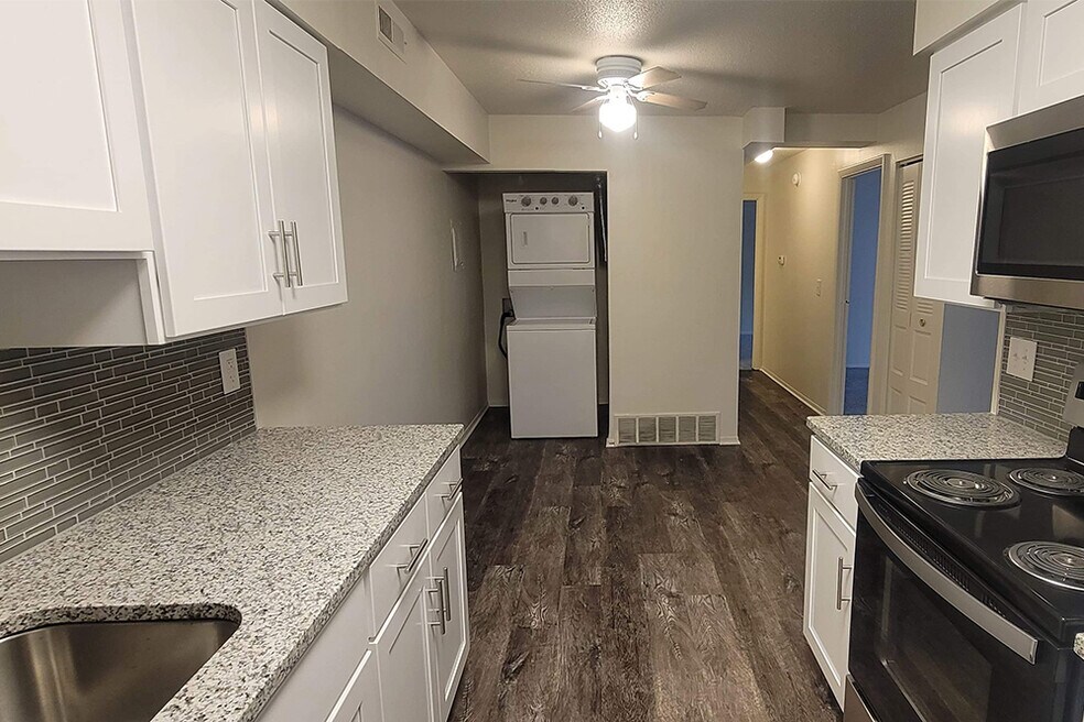 Arbors of Battle Creek Apartments and Town... 10 Rambling Ln, Battle