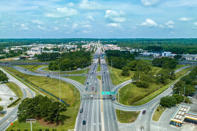 Airport Blvd. is a main artery connecting Brookwood to other parts of Mobile.