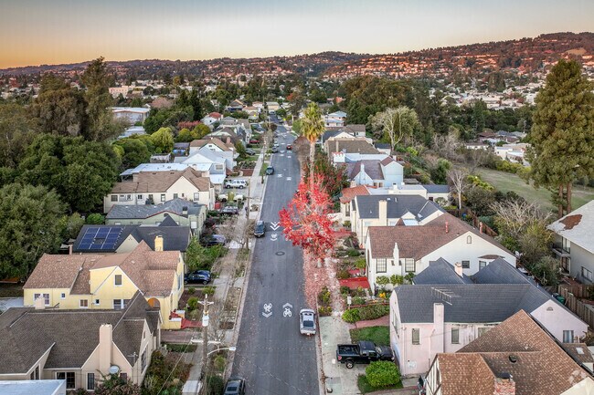 Many of the streets in Reservoir Hill in Oakland are full of quaint homes.