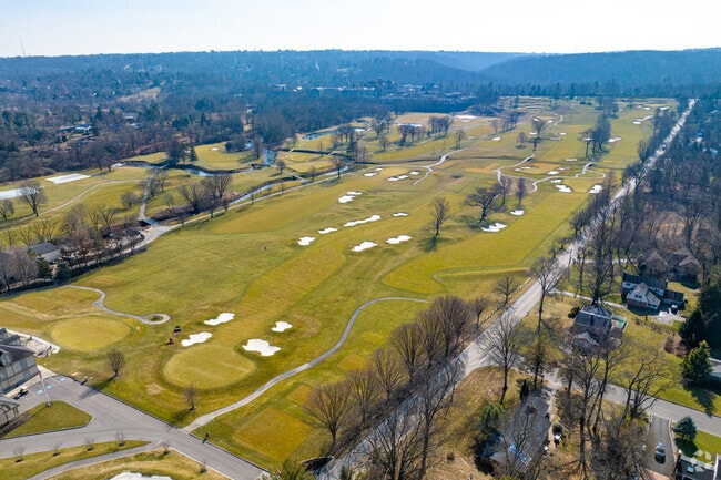 Whitemarsh Valley Country Club is the place for golfers to relax.