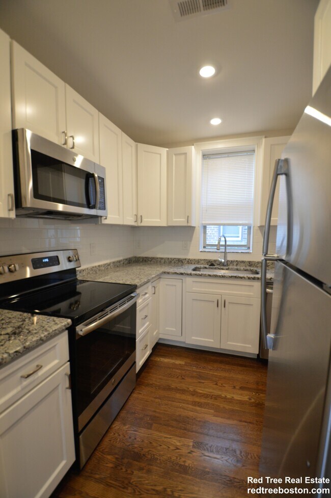 2022 Commonwealth Ave unit 1, Boston, MA 02135 - photo 6
