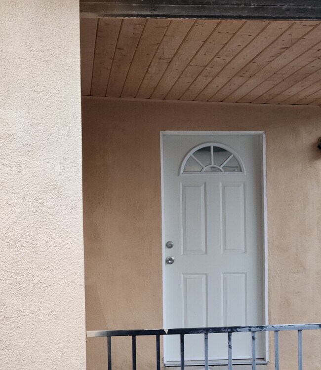 1531 W 71st St, Los Angeles, CA 90047 - photo 3