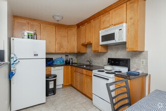 7340 Old York Rd, Elkins Park, PA 19027