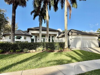 2523 Montclaire Cir, Weston, FL 33327