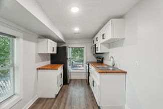 502 W 48th St Unit B, Savannah, GA 31405