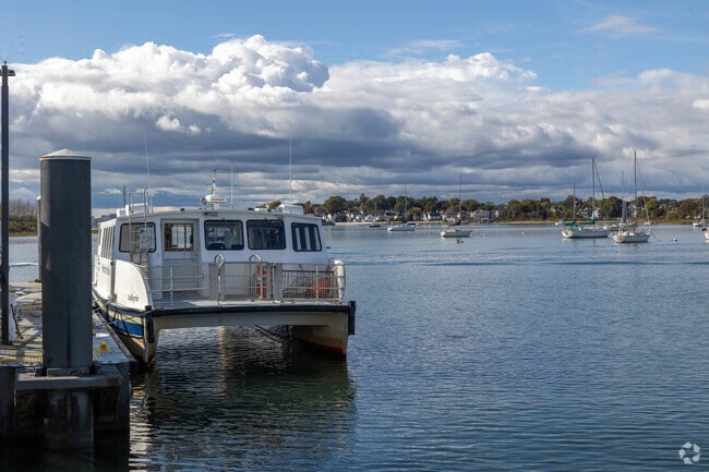 When in Winthrop Beach the local ferry conveniently runs often into the city.
