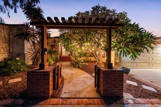 4350 Summit Dr, La Mesa, CA 91941