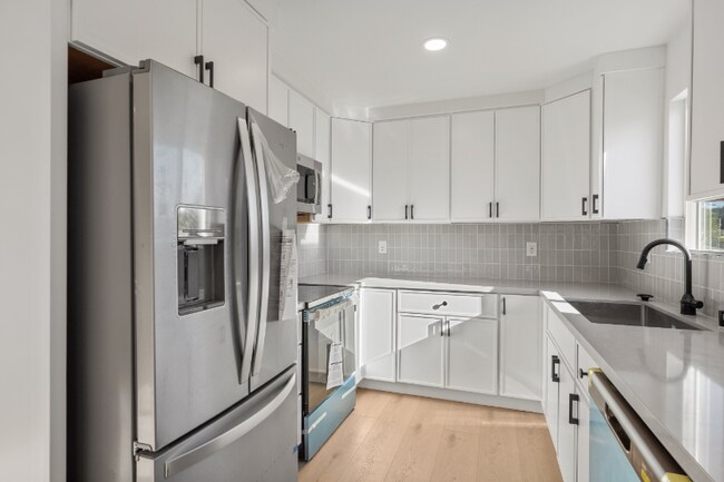 3724 Acacia St unit Building A Unit 1, San Diego, CA 92113 - photo 5