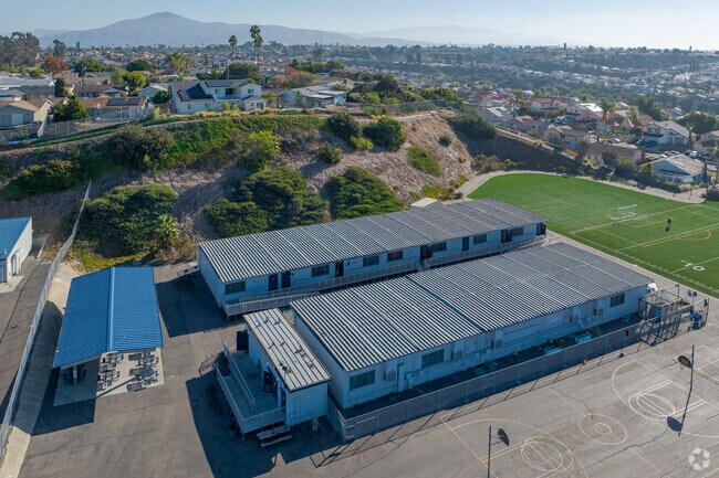 Students at Fulton UTK-8 explore a rich array of subjects and extracurriculars.