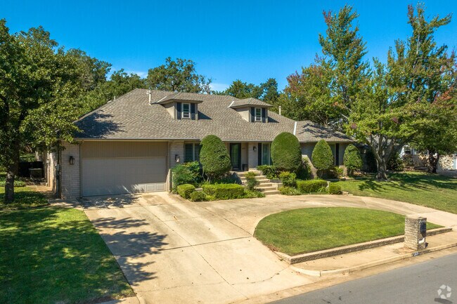 Faircloud homes have a traditional style built between the late 1980s and mid-1990s.