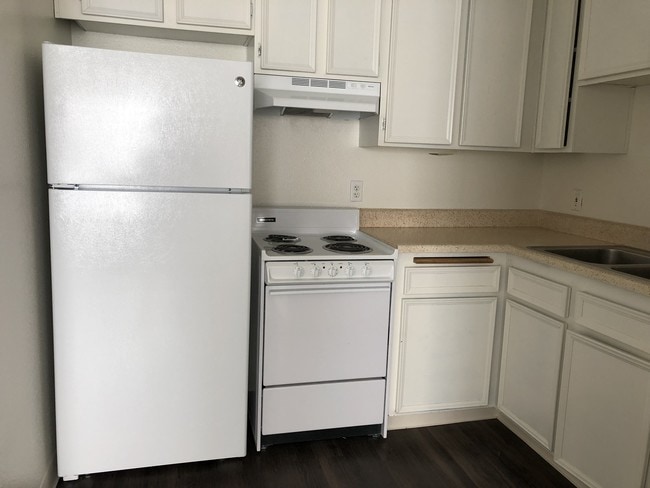 Canyon Breeze, San Diego, CA 92103 - photo 6