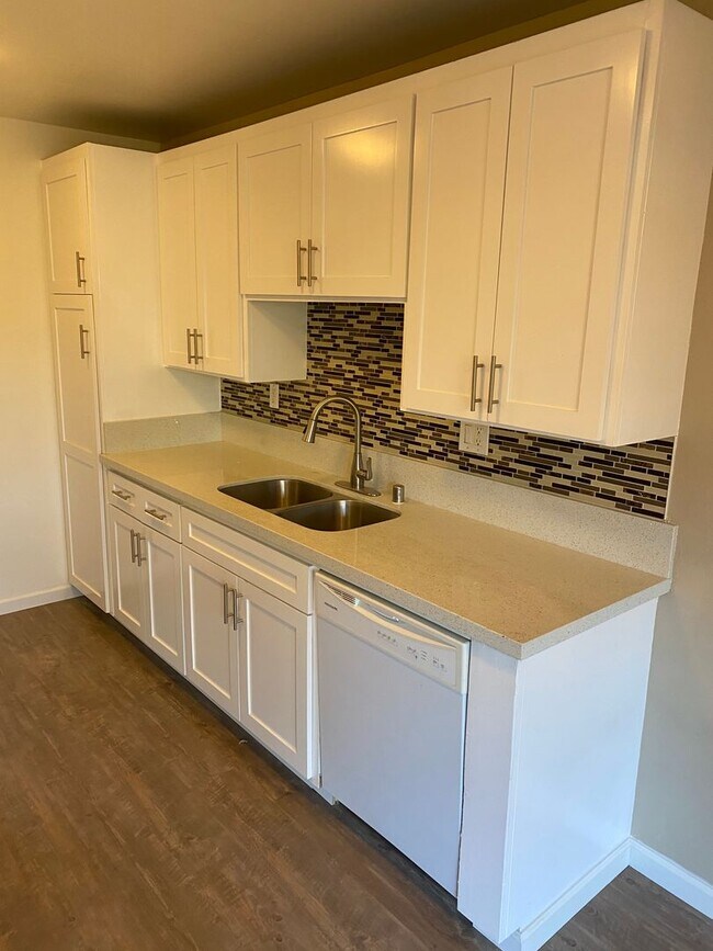 Pt Mesa, Costa Mesa, CA 92627 - photo 5