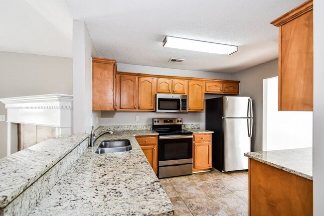 7862 Fallstone Rd, Memphis, TN 38125 - photo 7