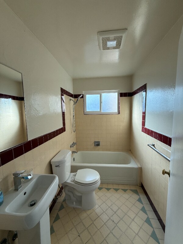 1327 Ashby Ave unit A, Berkeley, CA 94702 - photo 3