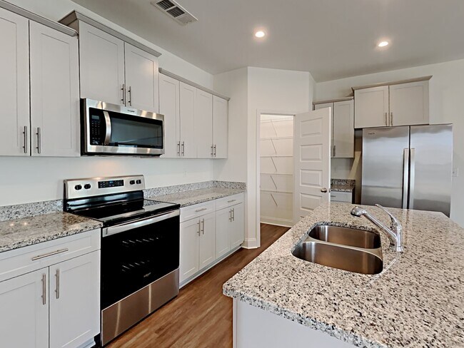 5242 Tupelo St, Antioch, TN 37013 - photo 3