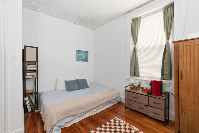 5 Wood St unit 14, Cambridge, MA 02140 - photo 4