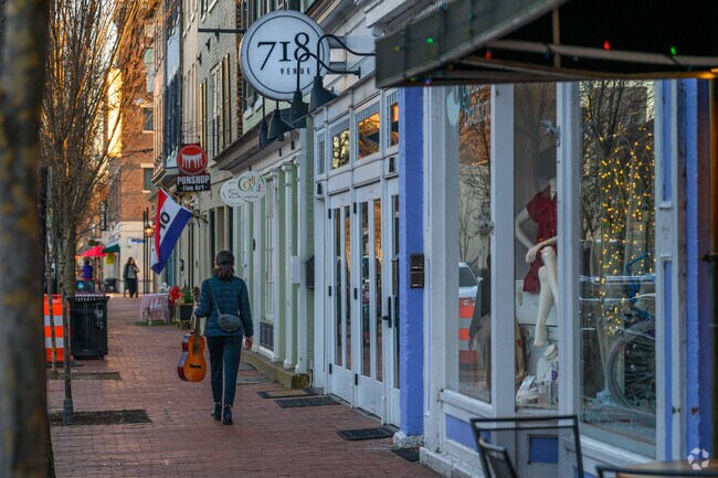 Downtown Fredericksburg is just minutes from Mayfield.